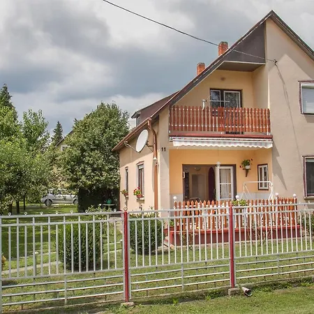 Familia Nyaralo 22 Balatonmáriafürdő